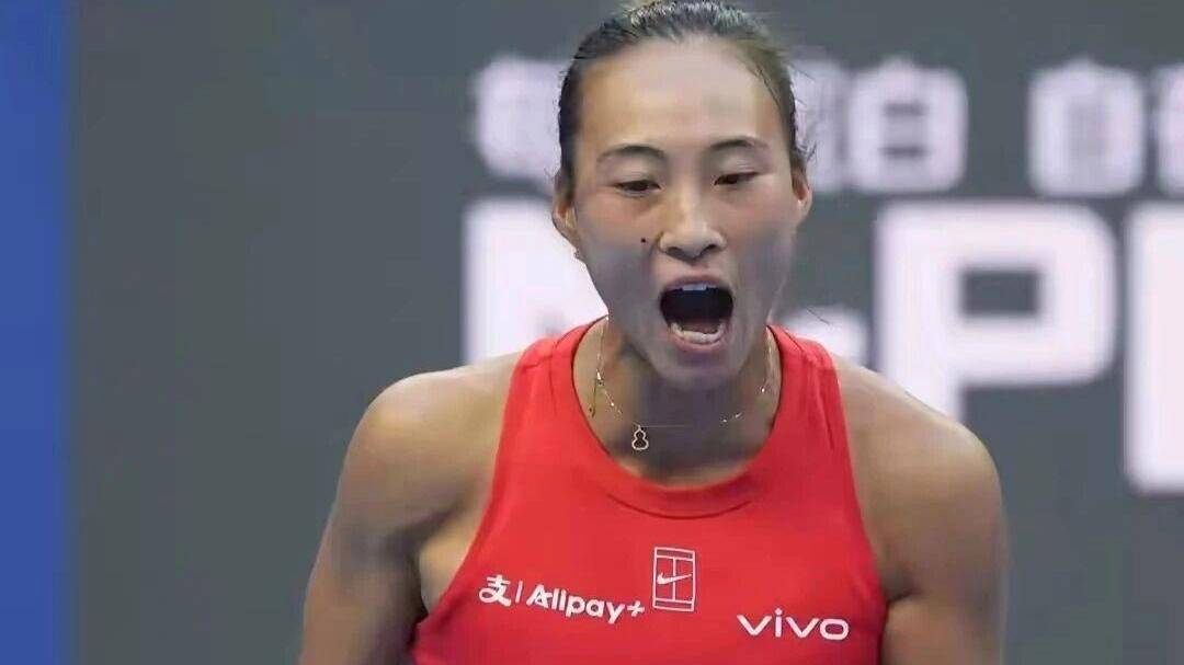 郑钦文中网艰难晋级！手肘术后持续爬坡，排名重返前 50