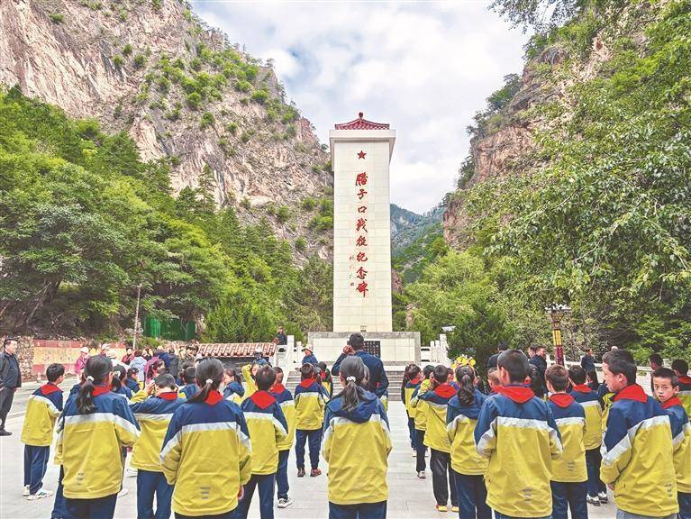 当年的绝壁险关，今天的信仰坐标