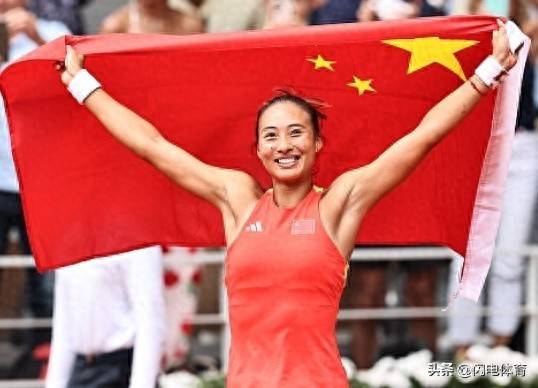 名帅集体点赞！郑钦文外卡逆袭中网千分冠，低谷蜕变获全网盛赞了