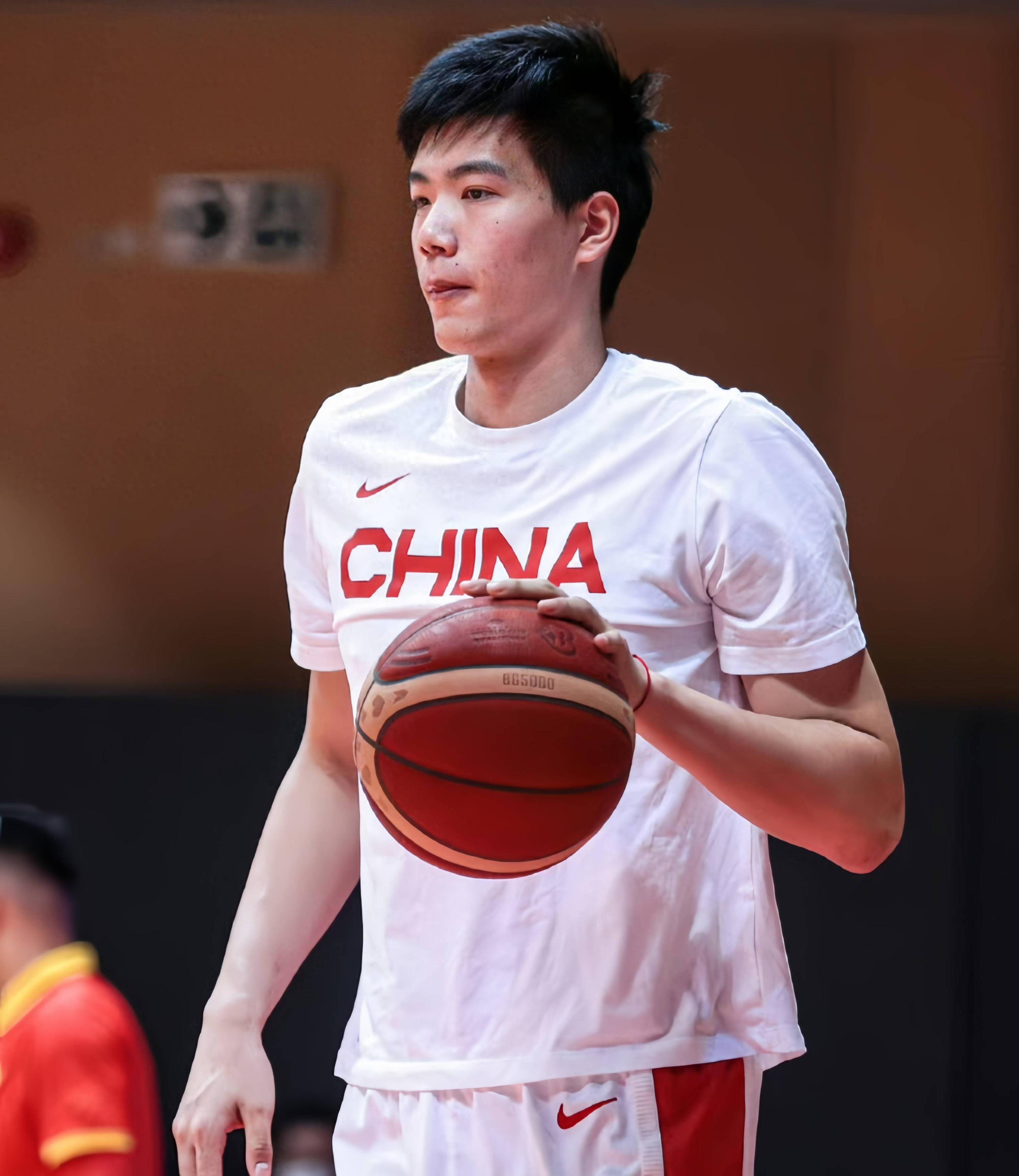 表现拉胯！两大国手状态低迷，郭士强选人争议，杜锋才是最优解？
