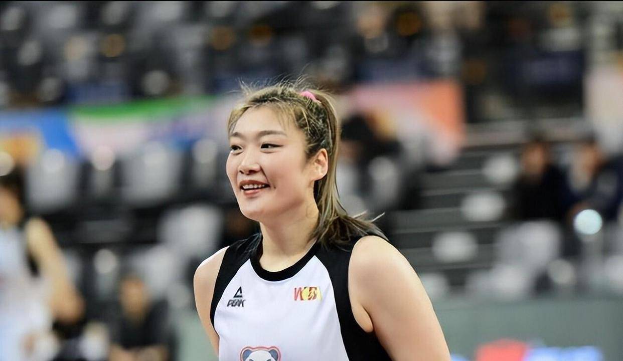 重磅官宣！李梦签下200万美元合同重返赛场，阔别赛场16个月：首秀决定国家队未来