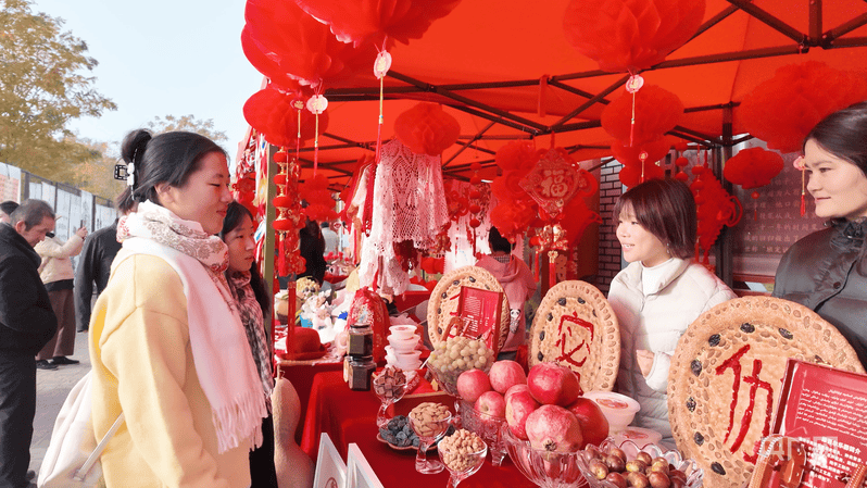 喀什胡杨节在伽师开幕,金秋胡杨鎏金,甜蜜伽师醉美风光邀您赏(图6) 喀什胡杨节在伽师开幕,金秋胡杨鎏金,甜蜜伽师醉美风光邀您赏(图6)