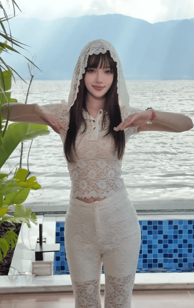 李小璐去云南大理旅游！打扮靓丽娇俏少女感十足