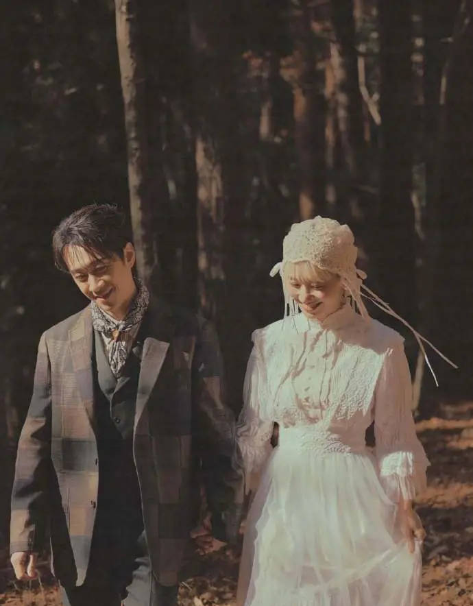 陈长途lulu公开婚纱照 炫夸安排来宾名单很繁难